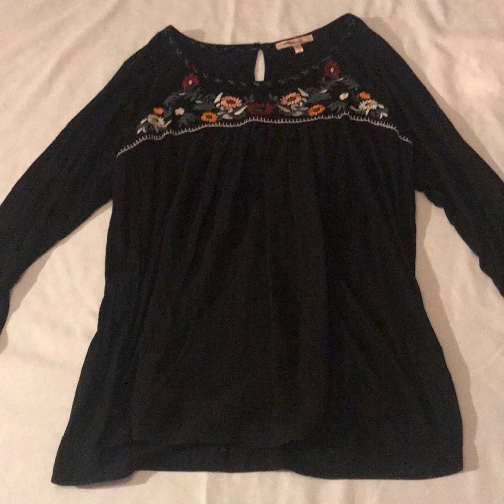 Med embroidered shirt black